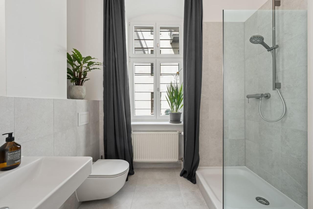 The Strassburger, Stylish 3 Bedroom Apartment In Downtown Berlin Zewnętrze zdjęcie